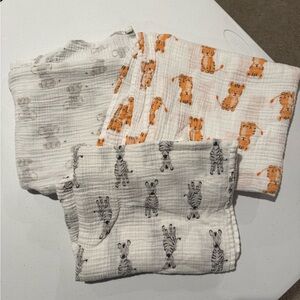 aden + anais Animal Print Muslin Blanets- Orange and Gray